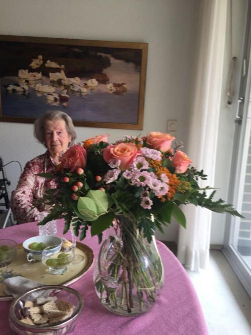 You are currently viewing 31.7.2018 Margot Peitmann (Tafel 6) feiert Geburtstag: 102 Jahre